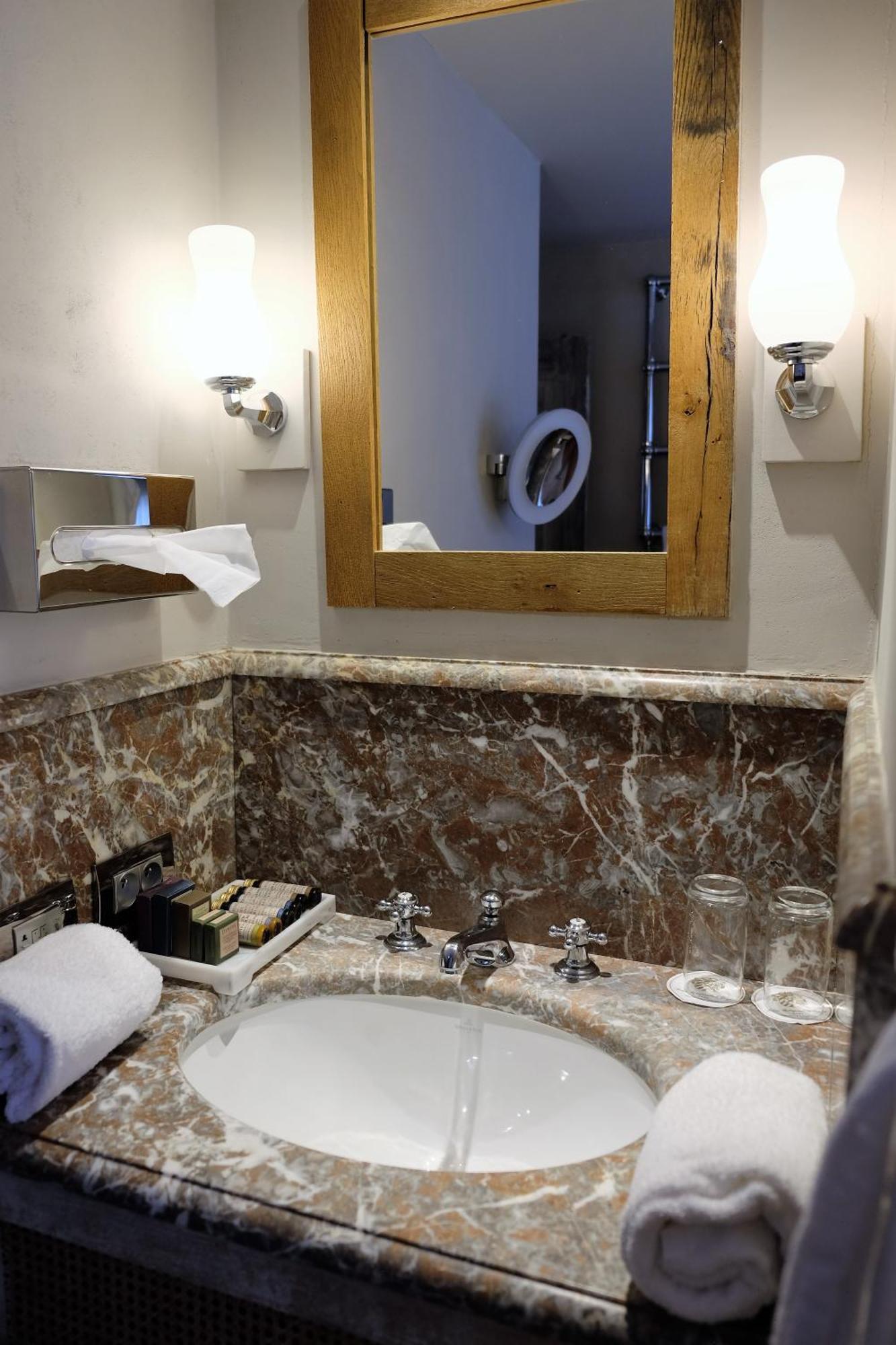 Relais Bourgondisch Cruyce, A Luxe Worldwide Hotel بروج الغرفة الصورة